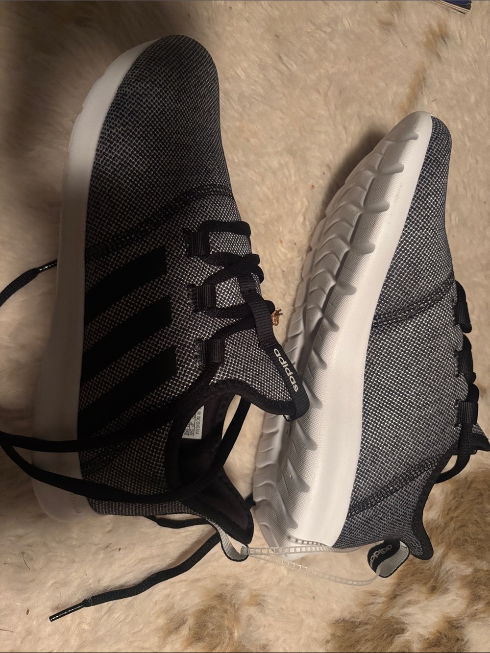 Adidas cloud foam unisex